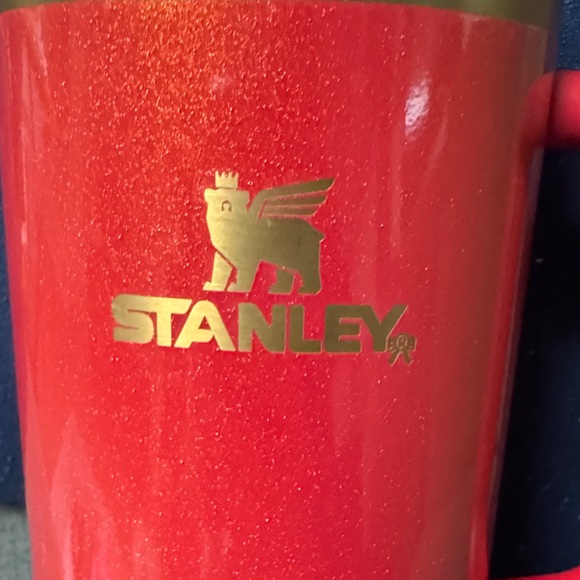 Stanley Bold Red Insulated Mug - Picture 2 of 5